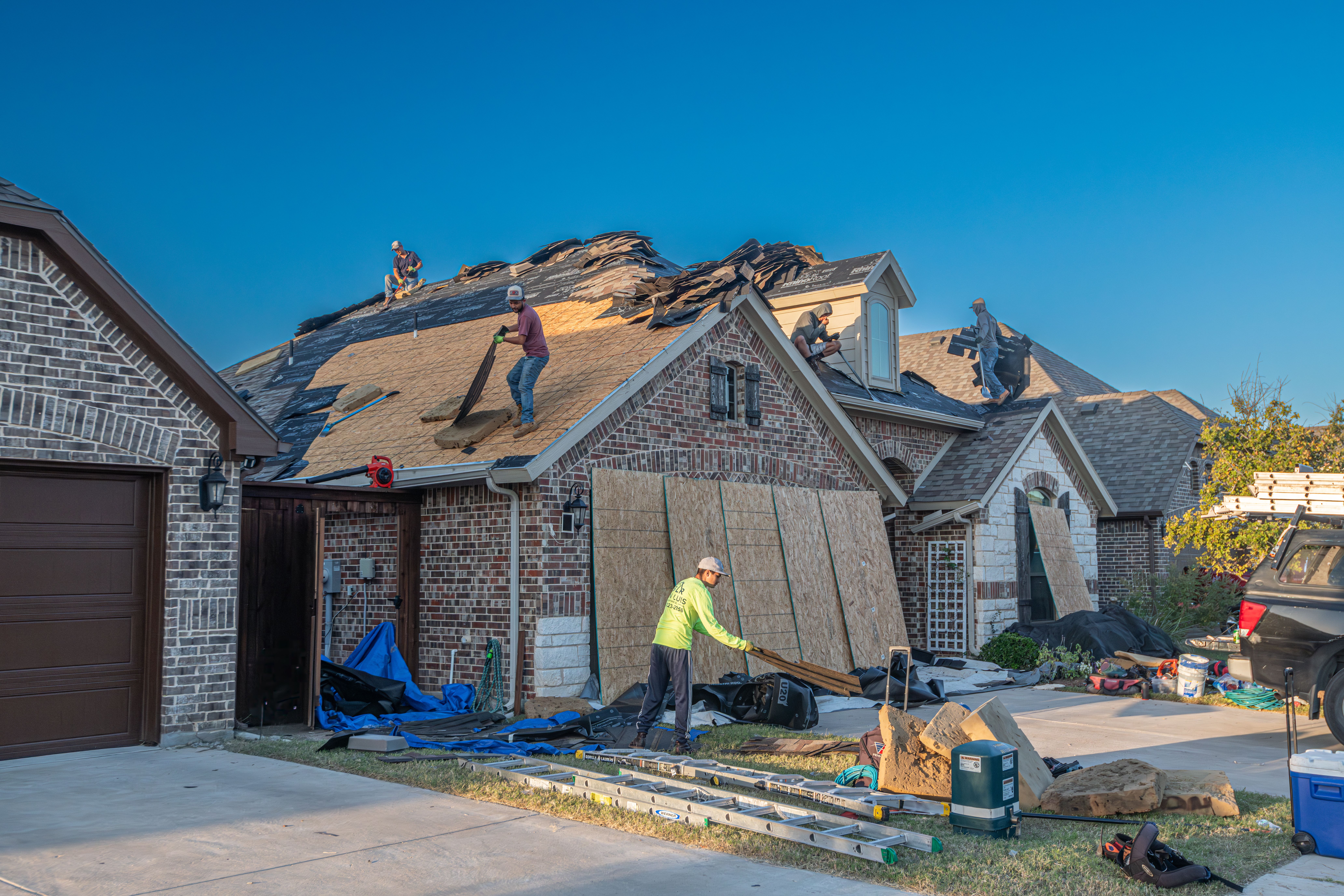 Asphalt shingle roof installation